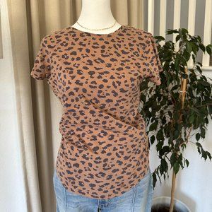 Abercrombie & Fitch Women's Leopard T-Shirt SIZE: LARGE